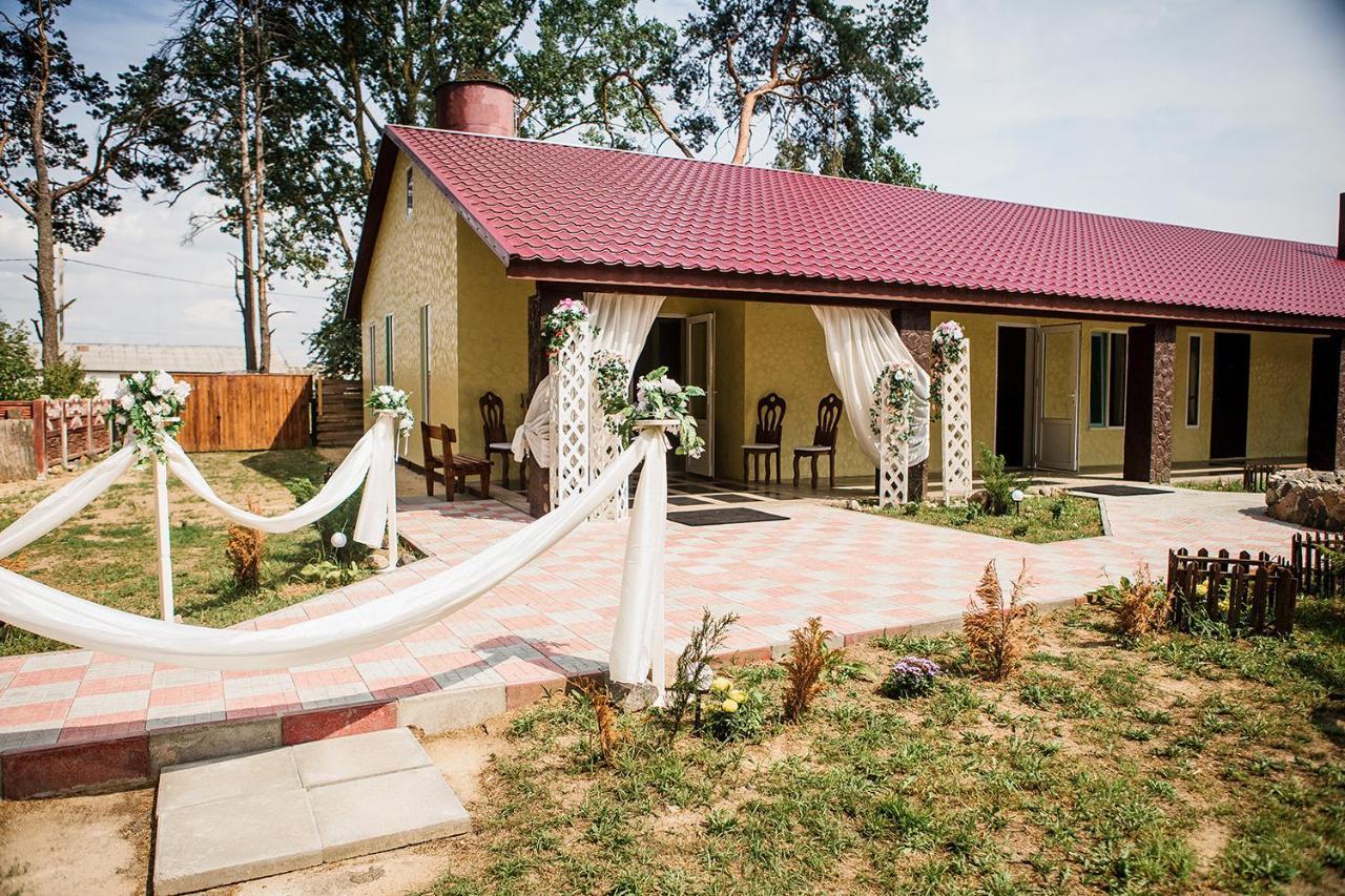 U Listochka Hotel Bereza Exterior photo